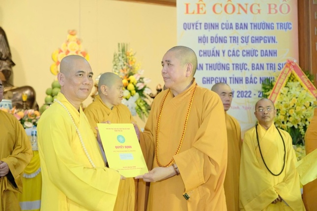 Trao quyết định các ban chuyên môn Trao quyết định các ban chuyên môn