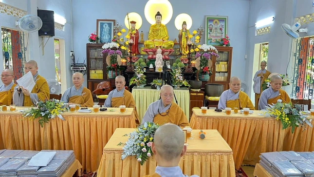 Tại Trường Trung cấp Phật học Nguyên Thiều (Ni)