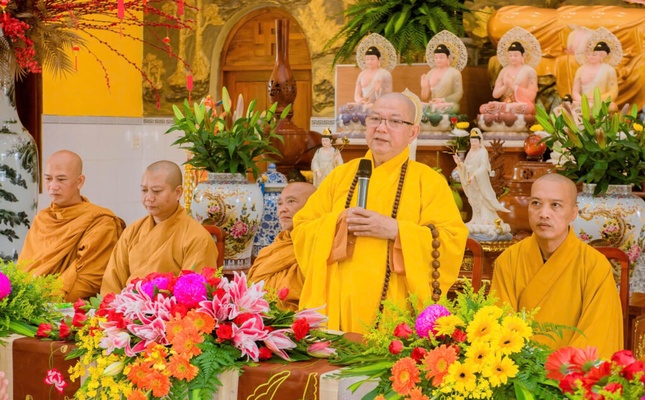 Thượng tọa Thích Quảng Thới ban đạo từ Thượng tọa Thích Quảng Thới ban đạo từ