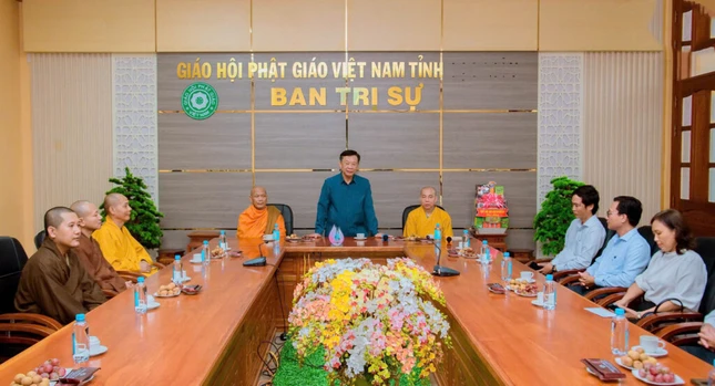 Ông Hồ Trung Việt, Trưởng ban Tuyên giáo và Dân vận Tỉnh ủy tỉnh Cà Mau phát biểu tại buổi gặp