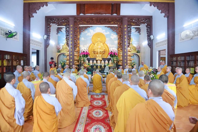 Hành giả tại chùa Dược Sư, tỉnh Đắk Lắk