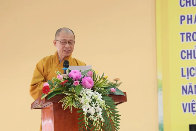 Thượng tọa Thích Minh Nhẫn công bố quyết định chuẩn y nhân sự