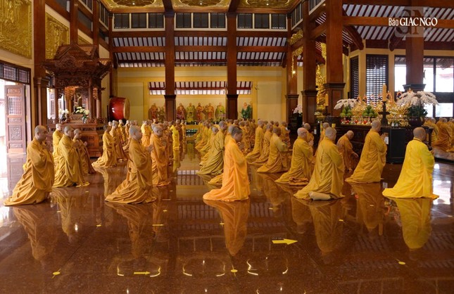 ... nhằm nuôi lớn các pháp lành ... nhằm nuôi lớn các pháp lành