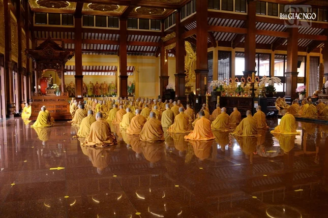 Kỳ Bố-tát chung của chư Tăng TP.HCM tại Việt Nam Quốc Tự