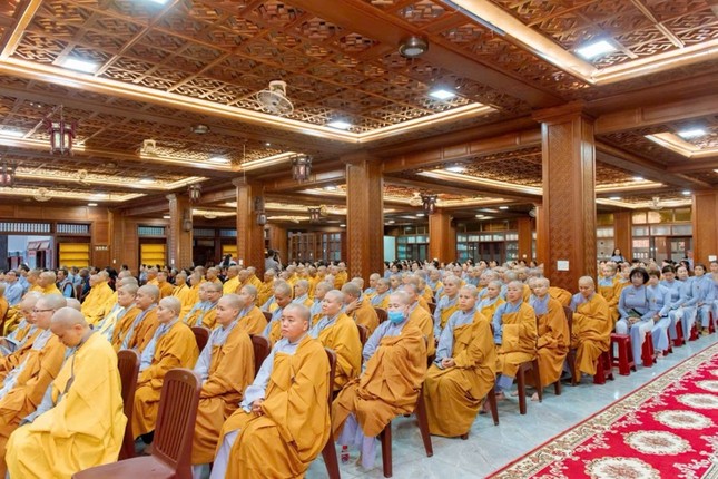 Chư tôn đức Tăng Ni, Phật tử tham dự