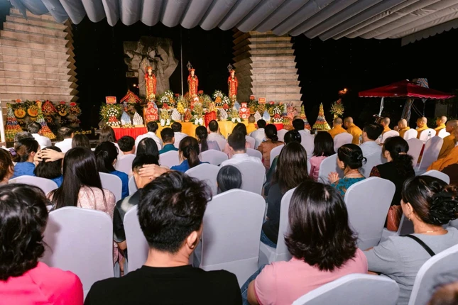 Quang cảnh buổi lễ