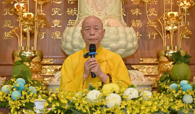 Hòa thượng Thích Thái Hòa chia sẻ với chủ đề Lương thực hỗ trợ người tu tập