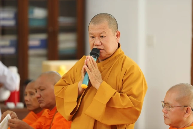 Thượng tọa Thích Thanh Lập đại lao Trưởng lão Hòa thượng có lời thăm hỏi chư tôn đức Ban Trị sự Phật giáo tỉnh Thượng tọa Thích Thanh Lập đại lao Trưởng lão Hòa thượng có lời thăm hỏi chư tôn đức Ban Trị sự Phật giáo tỉnh