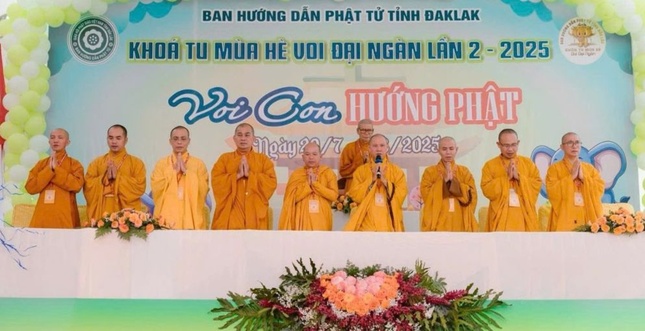 Chư tôn đức chứng minh, tham dự