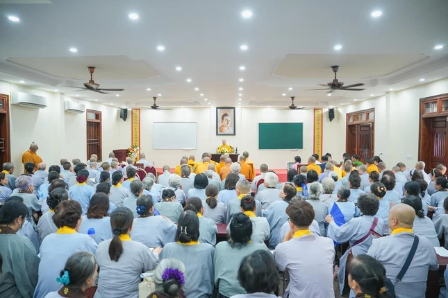 Quang cảnh buổi chia sẻ