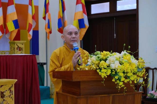 Thượng tọa Thích Đồng Thành phát biểu cảm tạ