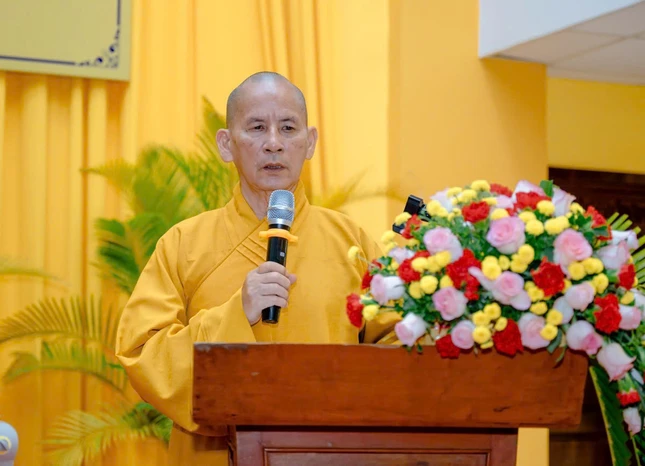 Hòa thượng Thích Thiện Thống phát biểu khai mạc hội nghị