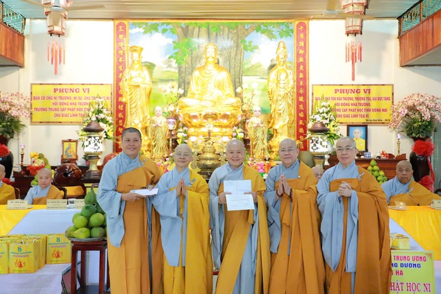 Đoàn Phân ban Ni giới T.Ư tại Trường Trung cấp Phật học Đồng Nai (cơ sở Ni)