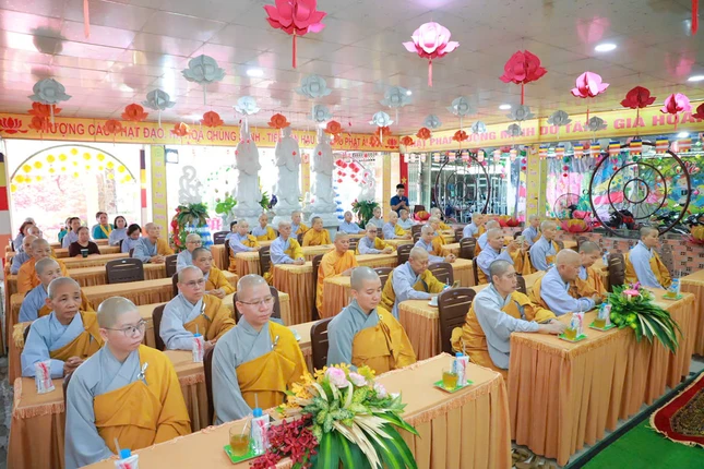 Chư hành giả chùa Pháp Huệ