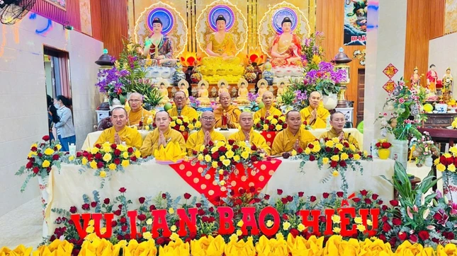 Chư tôn đức chứng minh, tham dự