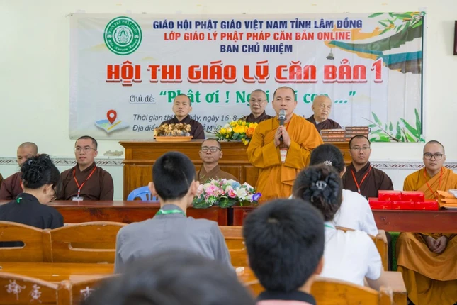 Đại đức Thích Giác Tầm phát biểu khai mạc