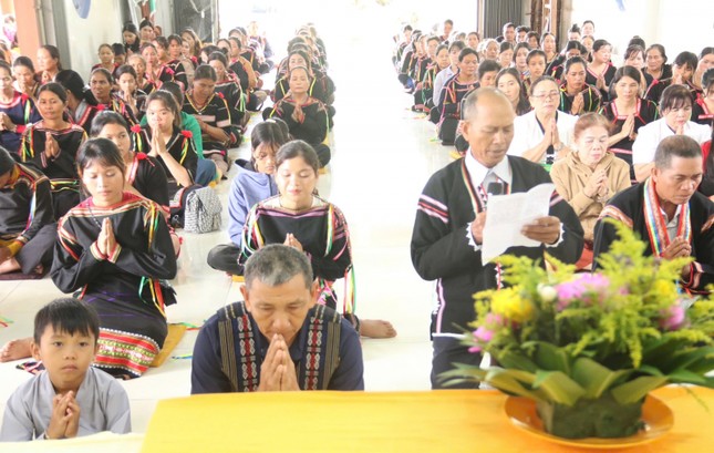 Phật tử A Ma Lanh - pháp danh Quảng Lánh tri ân sâu sắc đến chư tôn đức trong Ban Tổ chức Phật tử A Ma Lanh - pháp danh Quảng Lánh tri ân sâu sắc đến chư tôn đức trong Ban Tổ chức