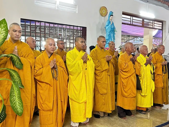 Chư Tăng các tự viện, môn đồ pháp quyến Hòa thượng Thích Huệ Tâm Chư Tăng các tự viện, môn đồ pháp quyến Hòa thượng Thích Huệ Tâm