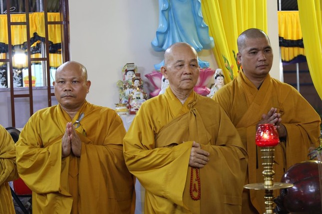 Thay mặt Ban Chứng minh Lễ tang, Hòa thượng Thích Minh Thiện có lời đáp từ