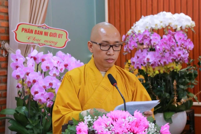 Thượng tọa Thích Phước Huệ phát biểu khai mạc