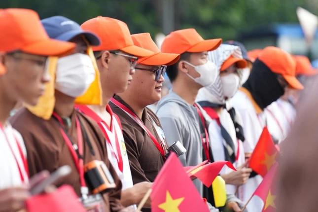 Chư Tăng Trường Trung cấp Hà Nội tham gia hợp luyện