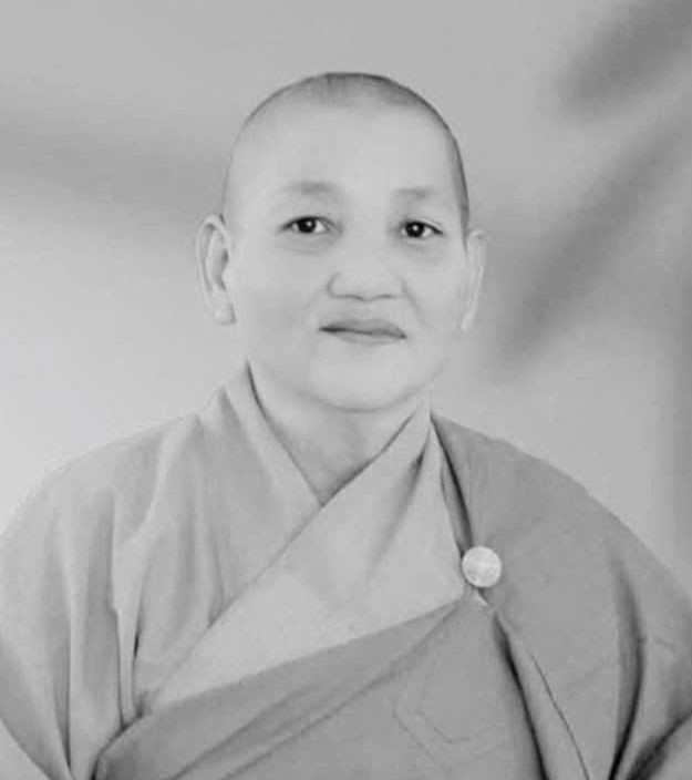 Chân dung Ni sư Thích nữ Minh Đạo