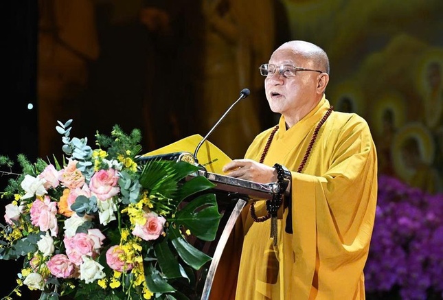 Hòa thượng Thích Gia Quang phát biểu