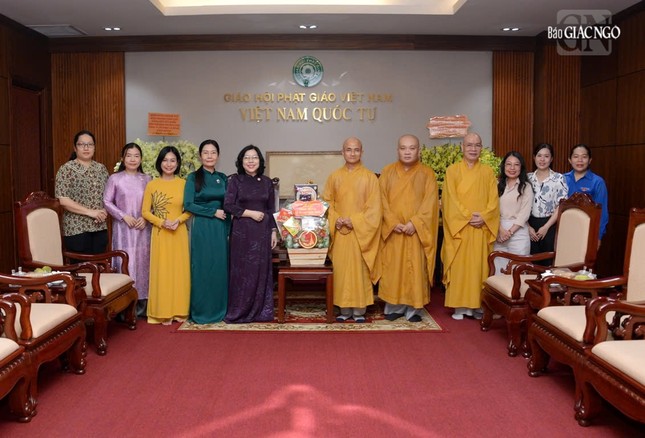 Lãnh đạo P.Hòa Hưng cùng chư tôn đức Ban Trị sự