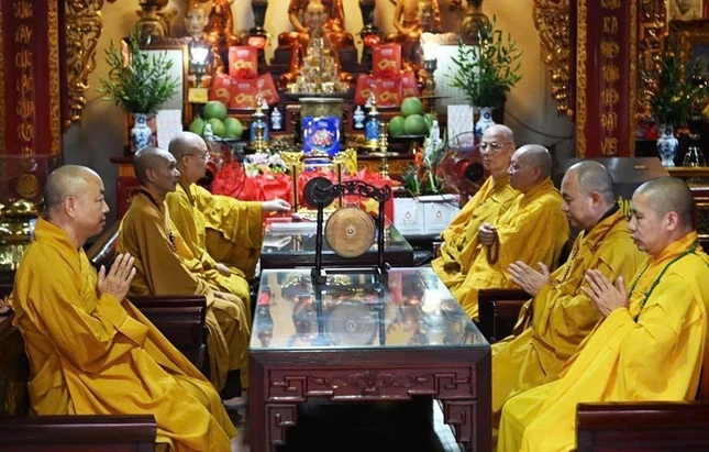 Chư tôn đức chứng minh, tham dự Lễ Tự tứ