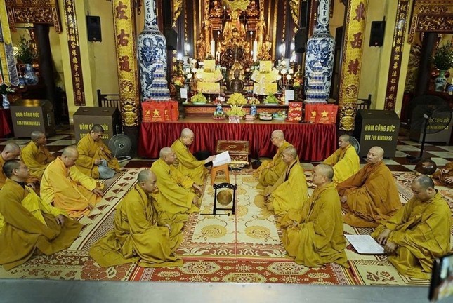 Chư Tăng hành giả trong Lễ tác pháp Tự tứ