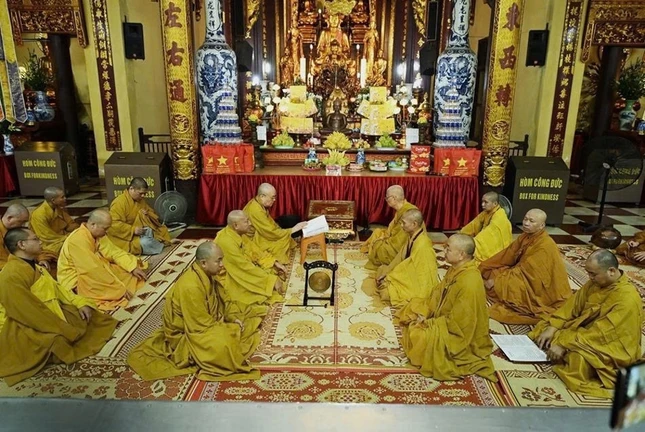Chư Tăng hành giả trong Lễ tác pháp Tự tứ