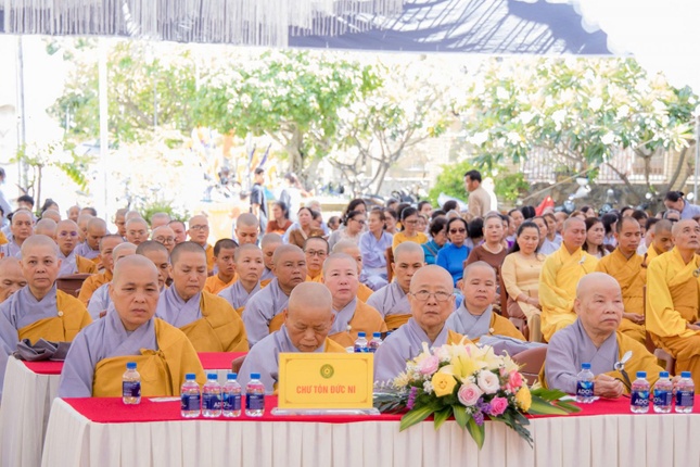 Quang cảnh lễ bế giảng