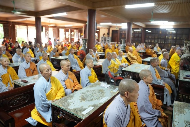 Chư Tăng Ni tham dự