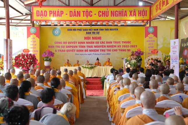 Quang cảnh hội nghị