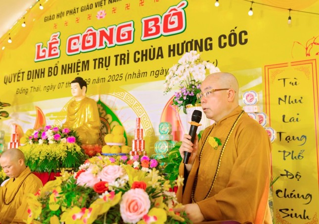 Thượng tọa Thích Đức Lợi ban đạo từ