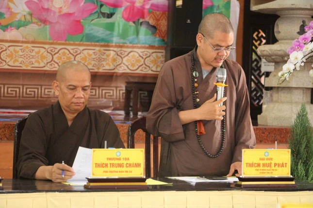 Đại đức Thích Huệ Phát, Phó Trưởng ban Trị sự, Hiệu trưởng Trường Trung cấp Phật học tỉnh Tiền Giang cũ phát biểu