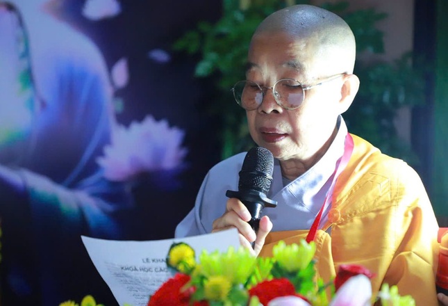 Ni trưởng Thích nữ Nhật Khương, Trưởng ban Tổ chức phát biểu khai mạc