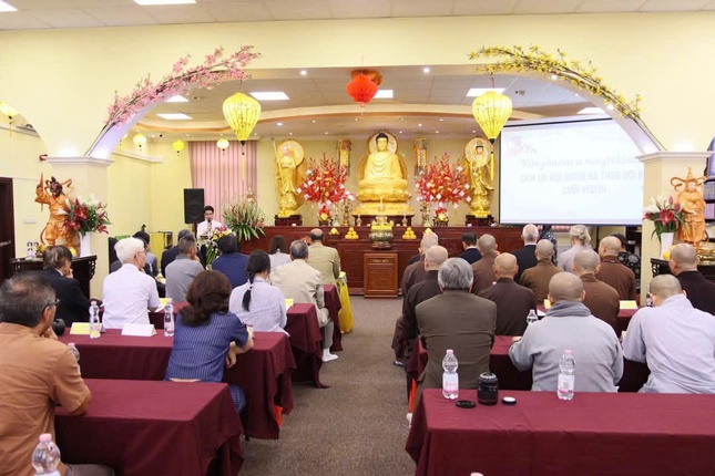 Quang cảnh buổi tọa đàm tại chùa Tuệ Giác