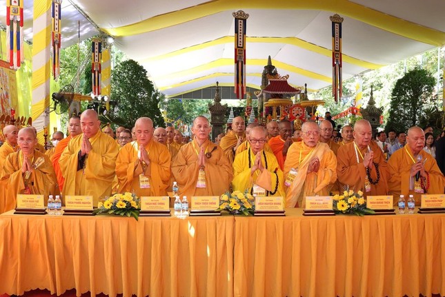 Chư tôn đức GHPGVN tham dự