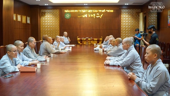 Ni giới TP.HCM họp vận động tổ chức đoàn cứu trợ đồng bào bị thiệt hại do bão số 10 Ni giới TP.HCM họp vận động tổ chức đoàn cứu trợ đồng bào bị thiệt hại do bão số 10