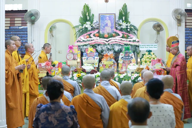 Lễ tưởng niệm Ni sư Thích nữ Diệu Hữu tại chùa Bạch Liên