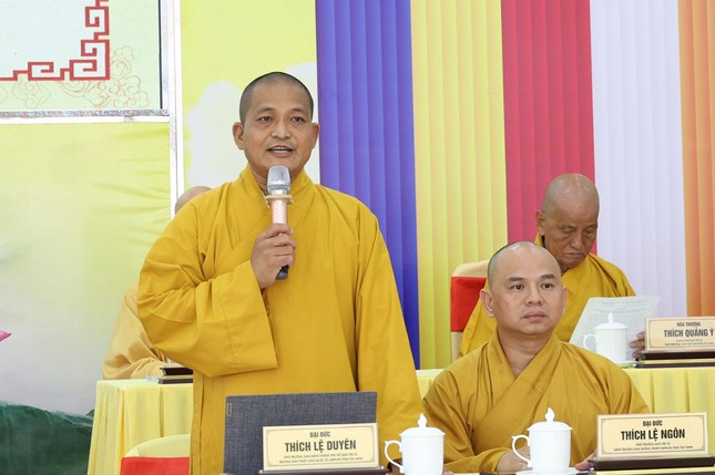 Đại đức Thích Lệ Duyên báo cáo hoạt động Phật sự sau 3 tháng sáp nhập