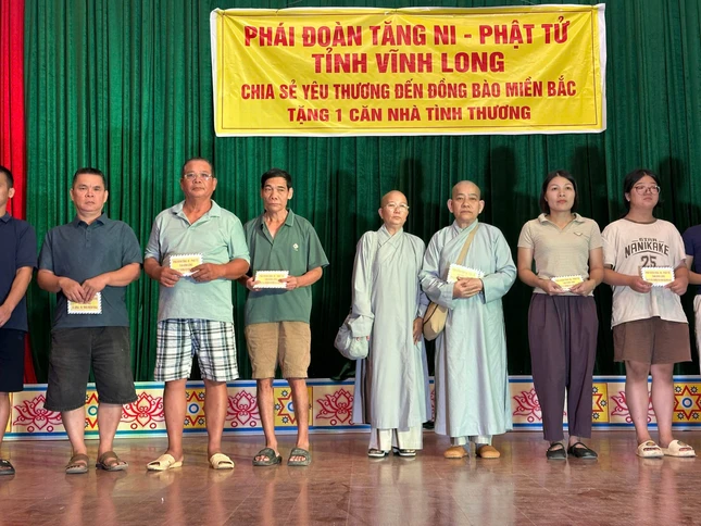 Đoàn hỗ trợ những gia đình bị ảnh hưởng bởi bão lũ tại tỉnh Thái Nguyên