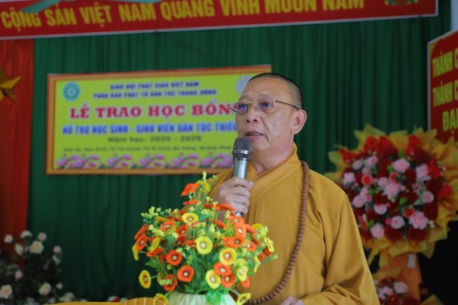 Thượng tọa Thích Quảng Tuấn phát biểu Thượng tọa Thích Quảng Tuấn phát biểu