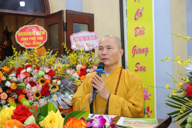 Thượng tọa Thích Minh Thuận phát biểu khai mạc