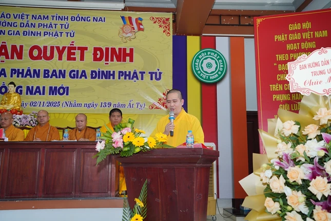 Đại đức Thích Quảng Viên công bố quyết định thành lập Ban Hướng dẫn Phân ban Gia đình Phật tử tỉnh sau sáp nhập