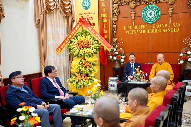 Trưởng lão Hòa thượng đặc biệt ghi nhận sự hướng dẫn, giúp đỡ tận tình của Ban Tôn giáo Chính phủ trong công tác tổ chức thành công Đại lễ Vesak Liên Hiệp Quốc 2025