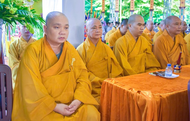 Chư tôn đức tham dự