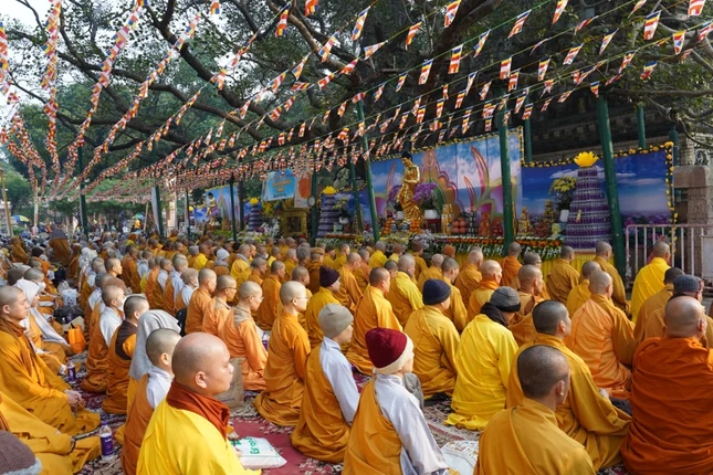 Pháp hội niệm Phật với hơn 1.000 Tăng Ni, Phật tử
