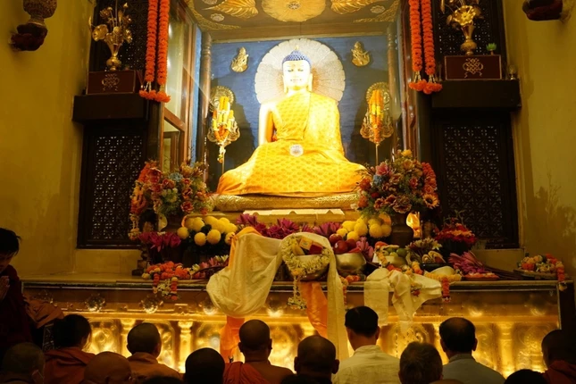 Đảnh lễ Đức Phật Thích Ca Mâu Ni